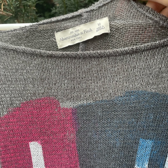Abercrombie pull over light sweater - Picture 3 of 5